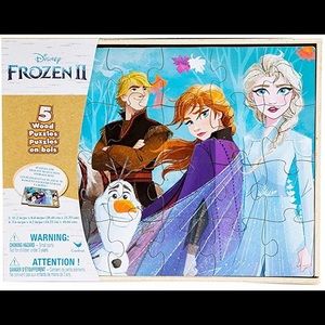 Disney frozen II 5 wood jigsaw puzzles with box
